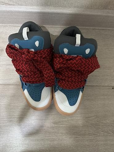 подросковые обувь: Кроссовки мужские, размер US 8.5 / UK 8 / EU 42 / 26.0 см (ярлык на — 1