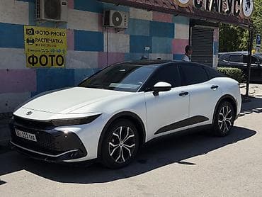 300 000: Toyota Crown: 2023 г., 2.5 л, Вариатор, Гибрид, Кроссовер — 1