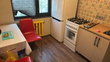 снять комнату на долгий срок: 1 бөлмө, Жарым -жартылай эмереги бар — 3