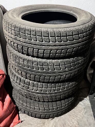 шина на москвич: Шины 175 / 65 / R 14, Maxtrek — 2