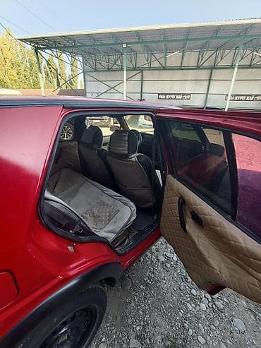 пасать б3: Volkswagen Golf: 1989 г., 1.6 л, Механика, Бензин, Хэтчбэк — 5