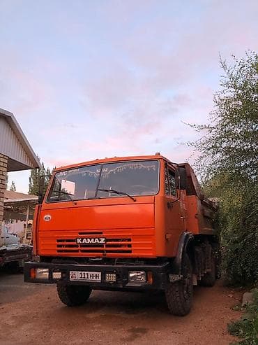Самосвал КАМАЗ, оранжевый, колесная формула 6×4. Металлический кузов с at lalafo.kg Самосвал КАМАЗ, оранжевый, колесная формула 6×4. Металлический кузов с