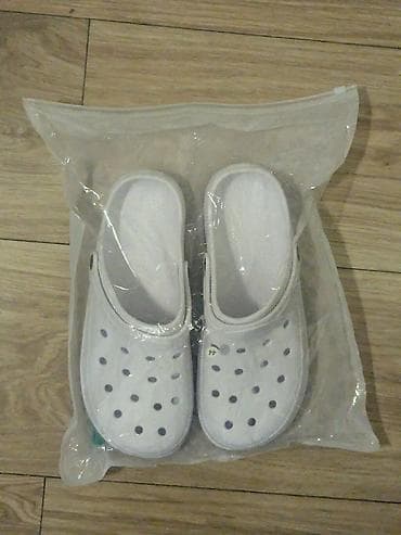 crocs 41: Мужские сандалии, 44, Новый, цвет - Белый, Самовывоз — 2