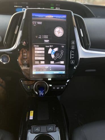 авто заратка: Toyota Prius: 2020 г., 1.8 л, Вариатор, Гибрид, Седан — 7