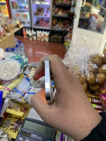 Фото и видеокамеры: IPhone 12 Pro, Новый, 128 ГБ, Белый, Чехол, 78 % — 8