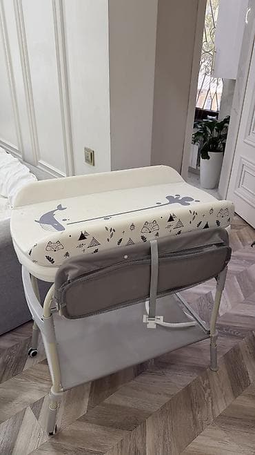 новорождённые вещи: 🛁 Продам детскую ванночку на колёсиках + пеленальный столик Очень — 3
