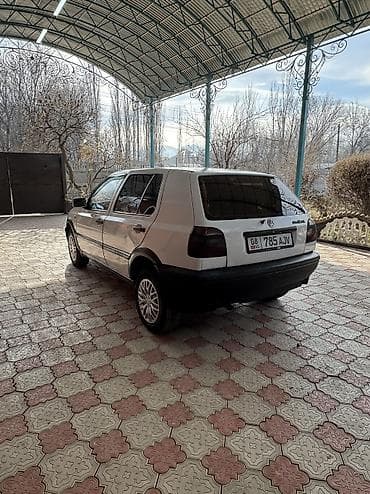 крыло на гольф: Volkswagen Golf: 1995 г., 1.8 л, Механика, Бензин, Хэтчбэк — 4