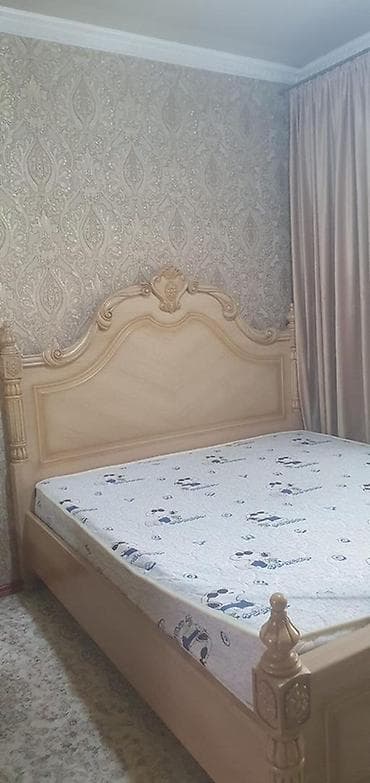 столы со стульями гостинные: Спальный гарнитур в классическом стиле, цвет светлый дуб/бук. Состав — 6