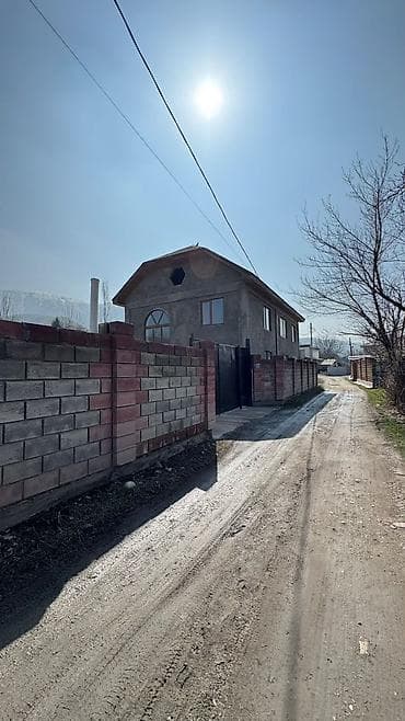 сокулук квартира недвижимость: ОЧЕНЬ СРОЧНО!!! ХОРОШИЙ ТОРГ❗️❗️❗️ 🏡Продается 2-х этажный дом. Село — 1