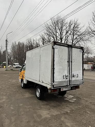 dewoo matiz: Hyundai Porter: 2008 г., 2.5 л, Механика, Бензин, Фургон — 7