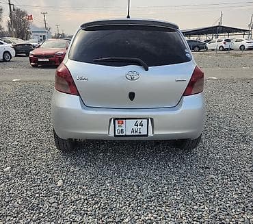 w202 фары: Toyota Vitz: 2008 г., 1.3 л, Автомат, Бензин, Хэтчбэк — 3