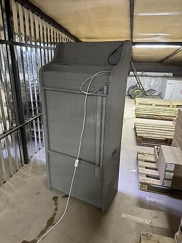 пивные кобры: Витрина для сигарет бу
состояние отличное — 2