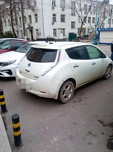 электромобиль renault: Nissan Leaf: 2013 г., Автомат, Электромобиль, Хэтчбэк — 1