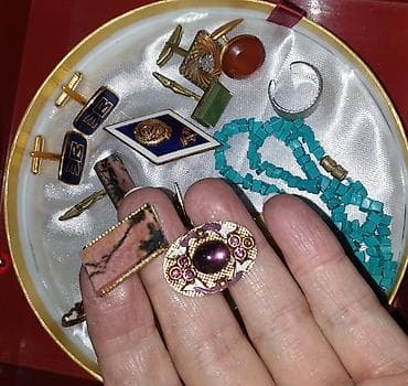 Личные вещи: Винтажные украшения броши, запонки подвеска бусы,бусы из стекляруса — 1