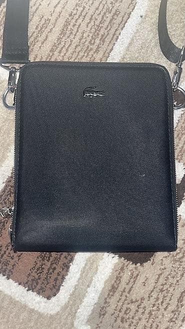 БРСЕТКА ЛАКОСТЕ Б/У НАСИЛИ НЕДЕЛЮ ПОЧТИ НОВАЯ. Сумка через плечо