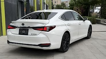 e2 byd: Lexus ES: 2021 г., Вариатор, Гибрид, Седан — 2