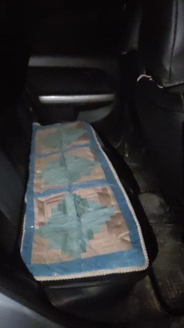 samara lada: Toyota Ist: 2002 г., 1.3 л, Автомат, Бензин, Хэтчбэк — 8