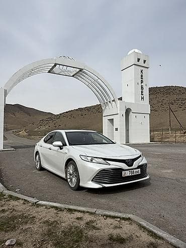 Продажа авто: Toyota Camry: 2018 г., 2.5 л, Автомат, Бензин, Седан — 2