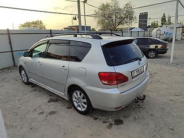 Toyota Avensis Verso: 2002 г., 2.4 л, Автомат, Бензин, Минивэн