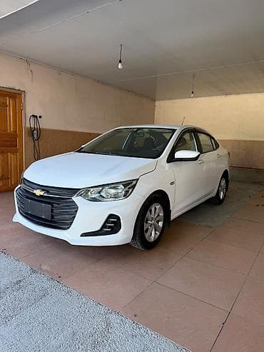 Chevrolet Onix: 2021 г., 1 л, Автомат, Бензин, Седан