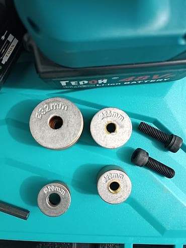 жидкий метал: Аккумуляторный аппарат для сварки пластиковых труб «Герой» 48V — 4