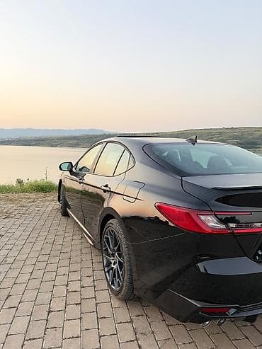 краун 2023: Toyota Camry: 2025 г., 2.5 л, Вариатор, Гибрид, Седан — 3