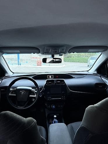 Toyota Prius: 2016 г., 1.8 л, Автомат, Гибрид, Лифтбек — 7