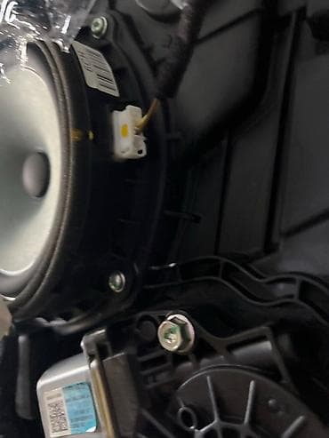 blue yeti купить бишкек: Динамик KIA K5 JF L4NA 2017 задн. лев. (б/у) — 2