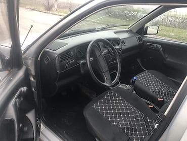 honba hr v: Volkswagen Golf: 1994 г., 1.8 л, Механика, Бензин, Хэтчбэк — 5