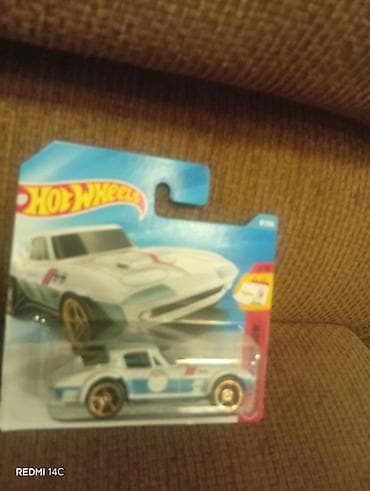 hot: Hot Wheels — коллекционная масштабная машинка в блистере. - Серия — 1