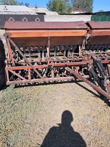 Трактор Мтз 80. преспадборшик.кыргызстан сейлка хорошем состоянии