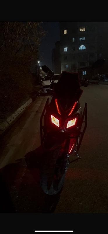 eagle eyes: Mопед с агрессивным дизайном и яркой красной LED‑подсветкой. Основные — 5
