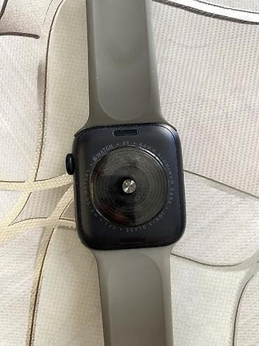 iphone 512: Apple Watch SE, 44 мм, алюминиевый корпус (Space Gray), стекло Ion‑X — 3