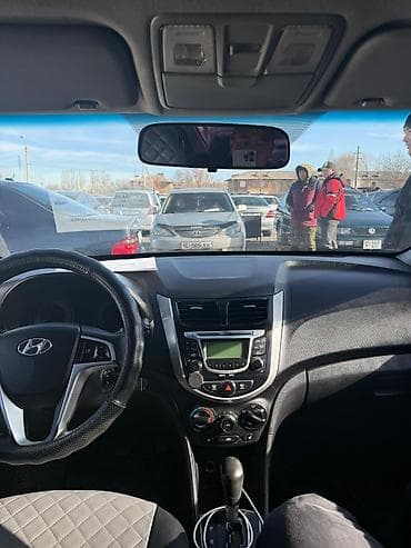 салярис авто: Hyundai Solaris: 2011 г., 1.6 л, Автомат, Бензин, Седан — 3