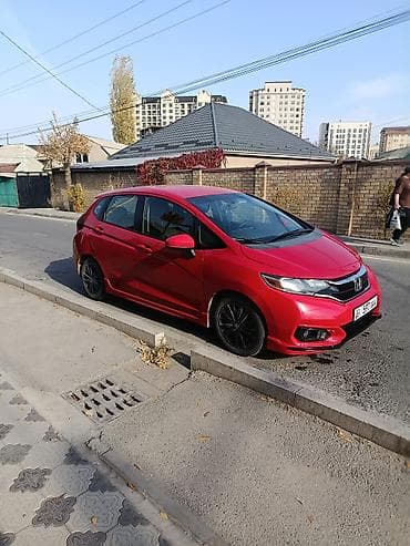step vagon: Honda Fit: 2017 г., 1.5 л, Вариатор, Бензин, Хэтчбэк — 2