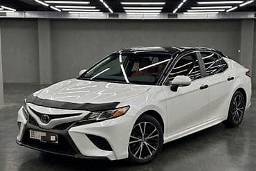 v klass: Toyota Camry: 2020 г., 2.5 л, Автомат, Гибрид, Седан — 1