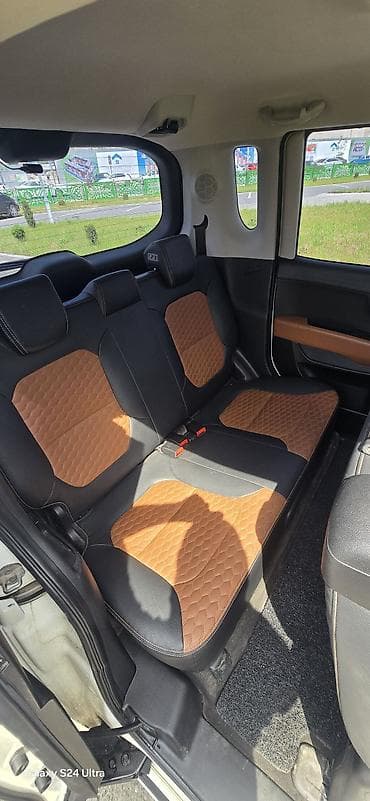 синяя kia: Kia Ray: 2018 г., 1 л, Автомат, Газ, Хэтчбэк — 9