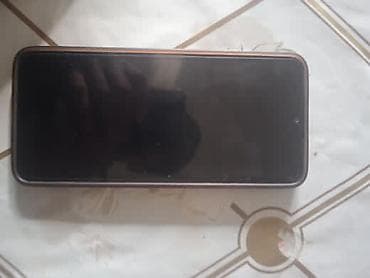 apple iphone 4s: Смартфон с двойной основной камерой и вспышкой. Корпус светлый (на — 3