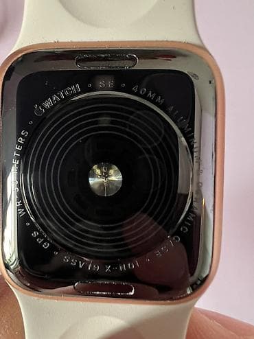 Apple Watch: Apple Watch SE 40 мм (алюминий, GPS) - Размер корпуса: 40 мм - Корпус — 2