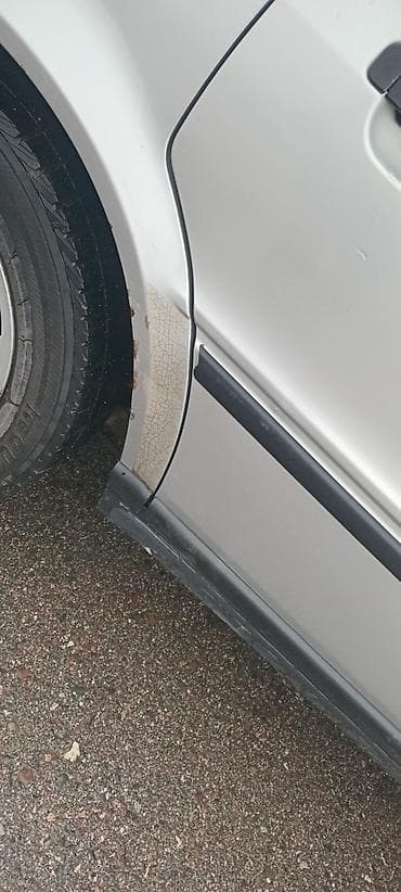 ист 2004: Audi 80: 1994 г., 2 л, Механика, Бензин, Седан — 10