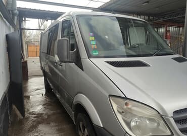 Mercedes-Benz Sprinter рефрижератор, серебристый, средняя база, задняя