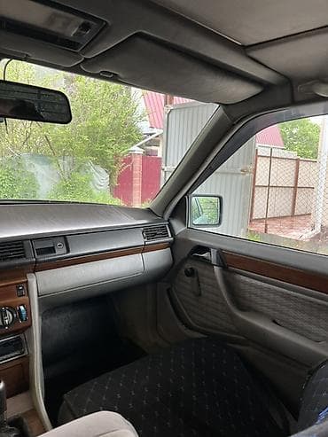 мерседес 124 с: Mercedes-Benz W124: 1991 г., 2 л, Ручные, Дизель, Седан — 8