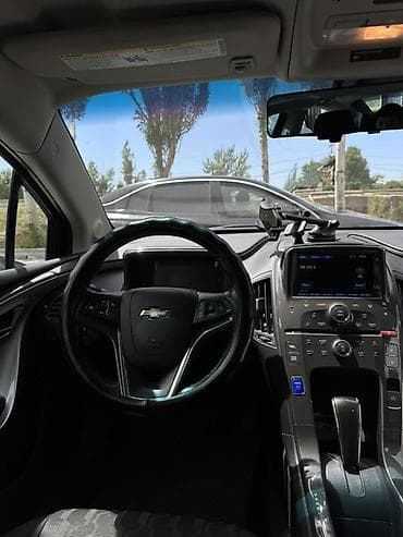 auto kg: Chevrolet Volt: 2014 г., 1.4 л, Автомат, Гибрид, Хэтчбэк — 5