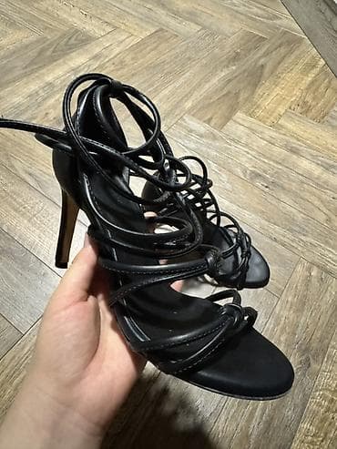 Сабо: Женские босоножки на каблуке-шпильке Размер: 37 - Цвет: черный - — 3