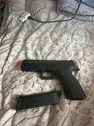 Пневматический/страйкбольный пистолет (airsoft) с имитацией затвора и at lalafo.kg Пневматический/страйкбольный пистолет (airsoft) с имитацией затвора и