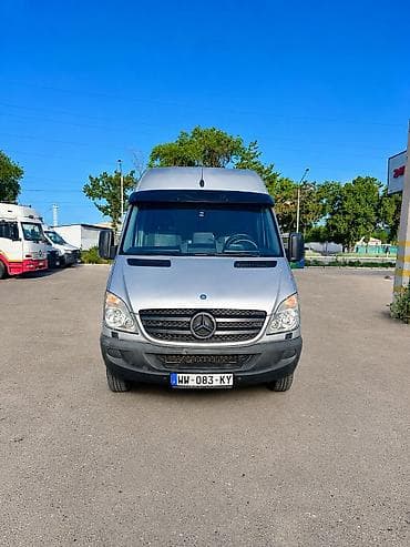 Легкий грузовик, Mercedes-Benz, Стандарт, 3 т, Б/у at lalafo.kg Легкий грузовик, Mercedes-Benz, Стандарт, 3 т, Б/у