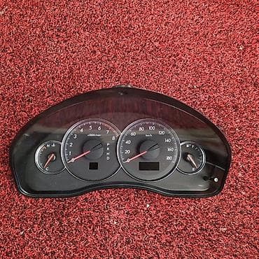 Щиток приборов Subaru