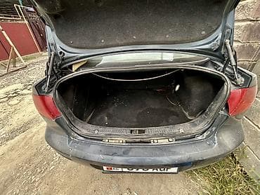 бир: Mazda 3: 2005 г., 1.6 л, Кол менен иштөөчү, Бензин, Седан — 8