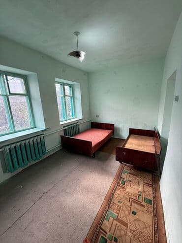 продаю пол дома пишпек: Дом, 47 м², 3 комнаты, Риэлтор, Старый ремонт — 10