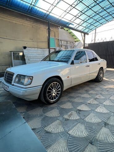 панел на ваз 2107: Mercedes-Benz W124: 1994 г., Седан — 3